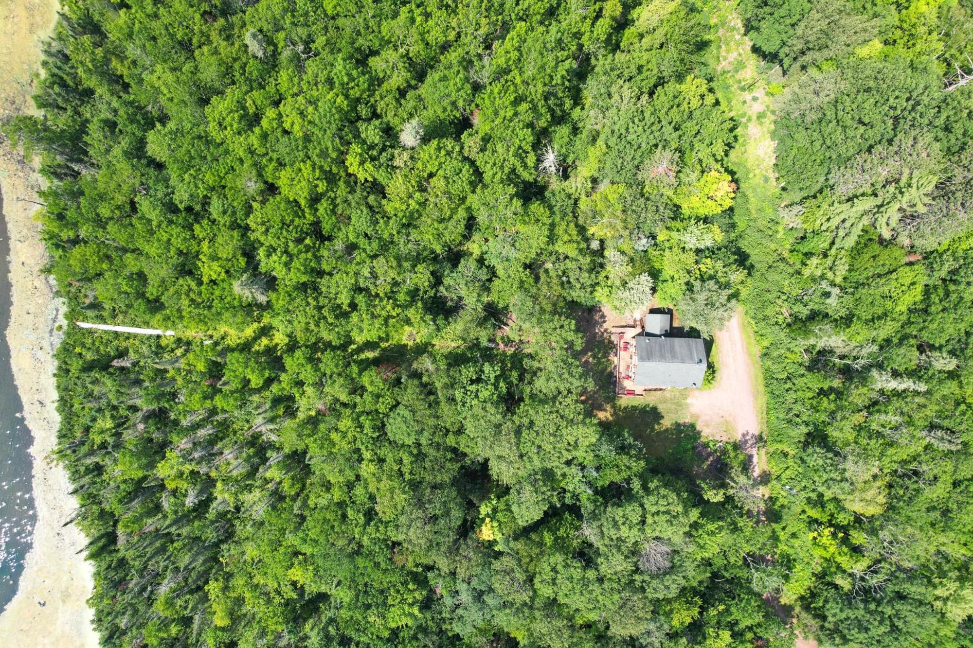 Scenic Hayward Lake View Retreat With Fire Pit Exterior photo