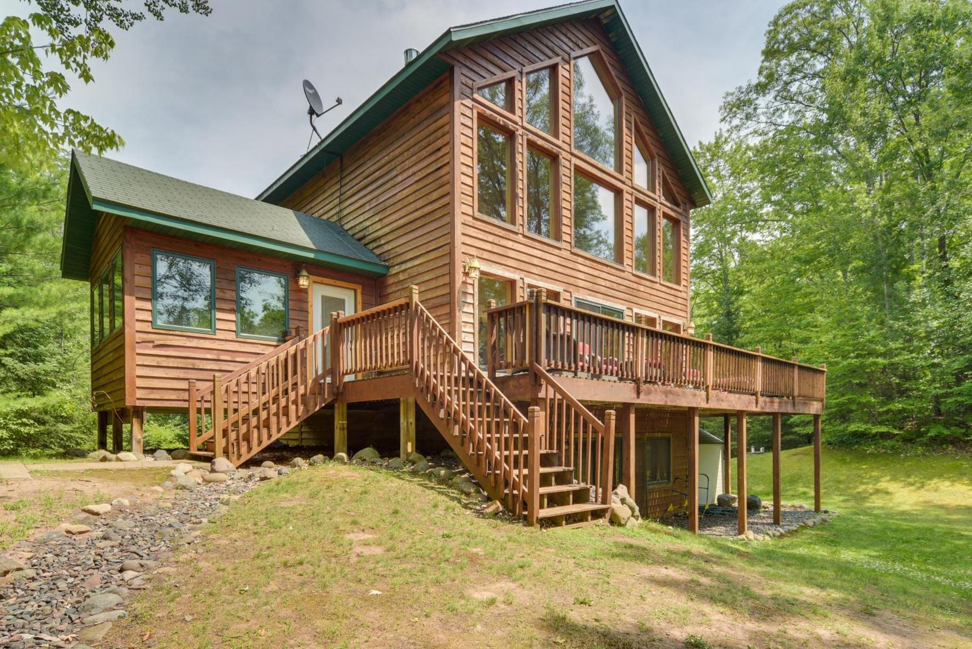 Scenic Hayward Lake View Retreat With Fire Pit Exterior photo