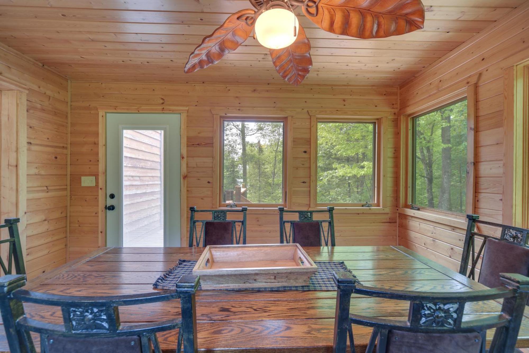 Scenic Hayward Lake View Retreat With Fire Pit Exterior photo