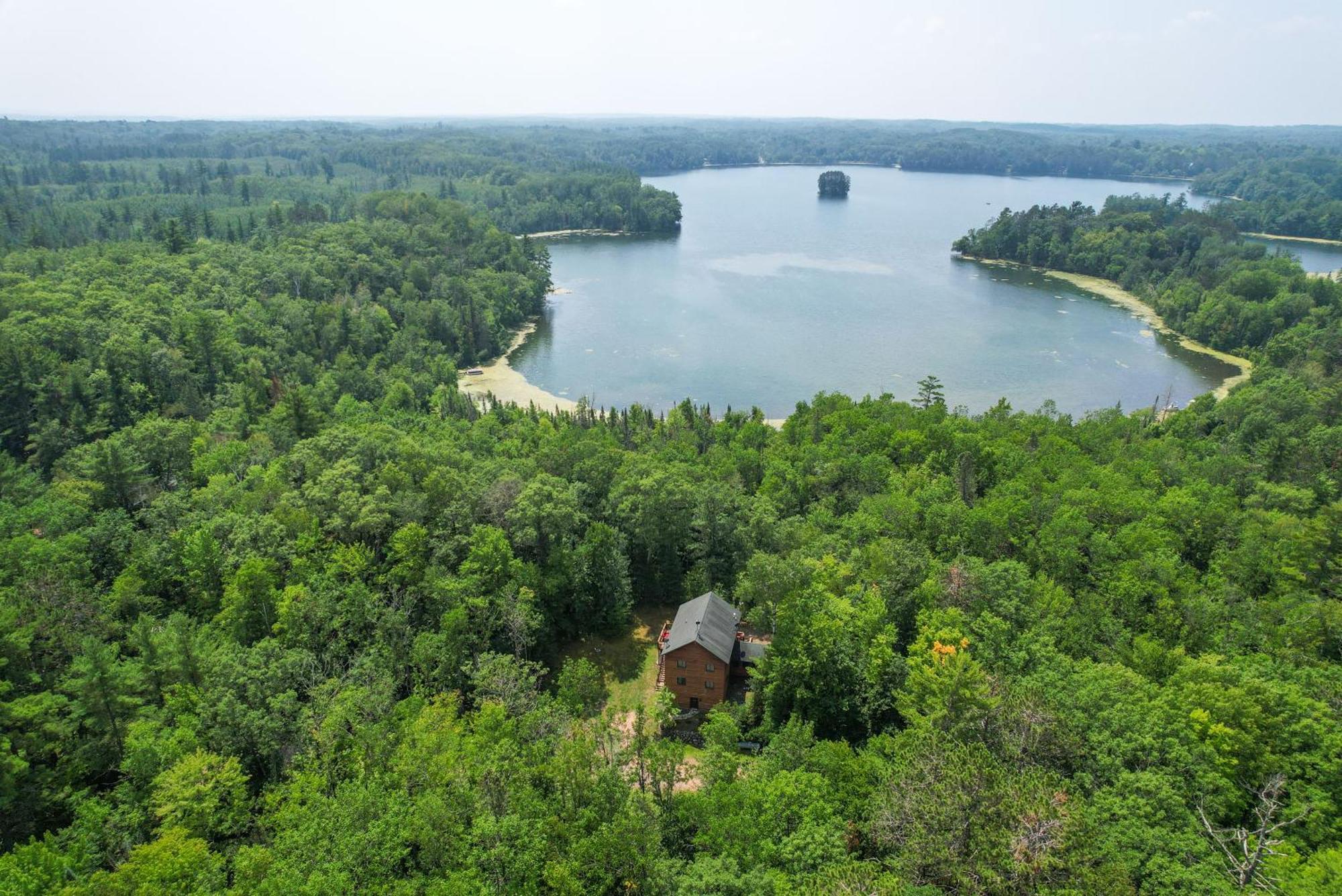 Scenic Hayward Lake View Retreat With Fire Pit Exterior photo